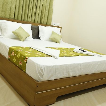 Hotel New Amirtham Inn Palani Exterior foto