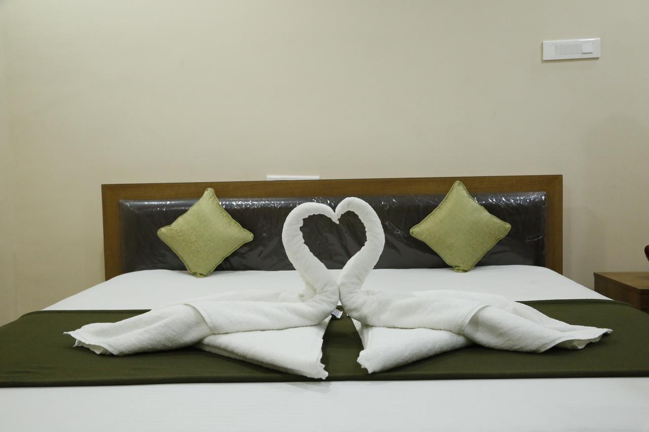 Hotel New Amirtham Inn Palani Exterior foto