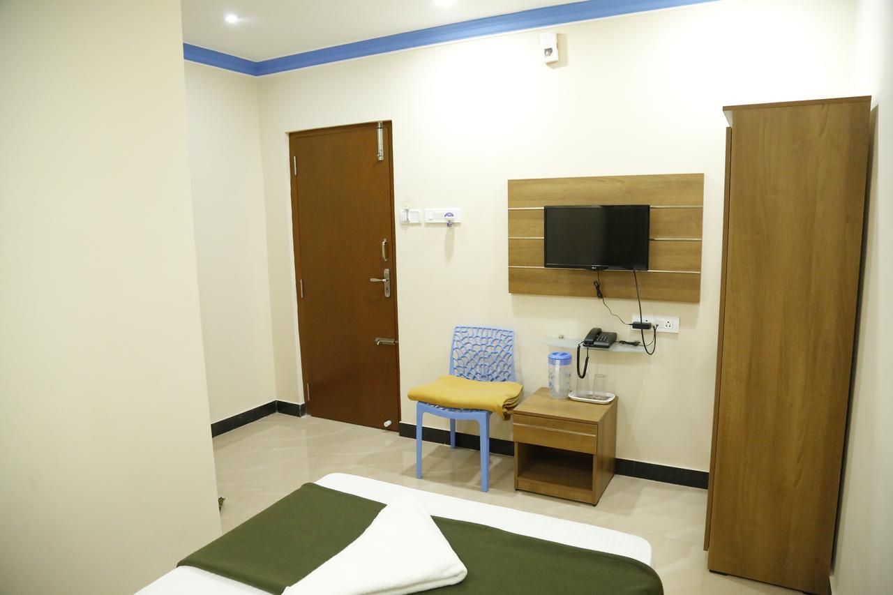 Hotel New Amirtham Inn Palani Exterior foto